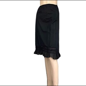 Vintage Adonna bloomer beautiful lace all around the bottom /60’s 70’s